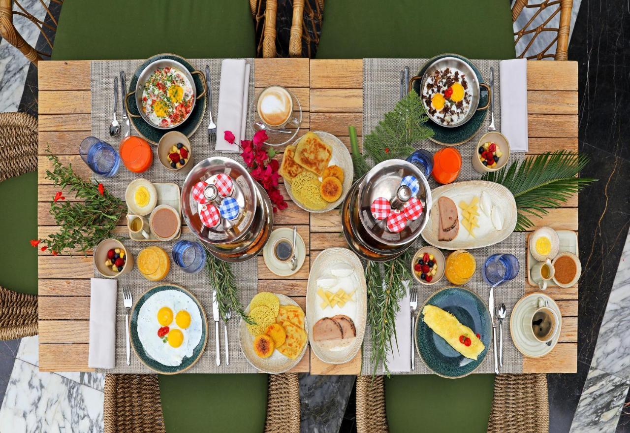 Hotel Jadali&Spa Marrakesch Exterior foto A typical breakfast table
