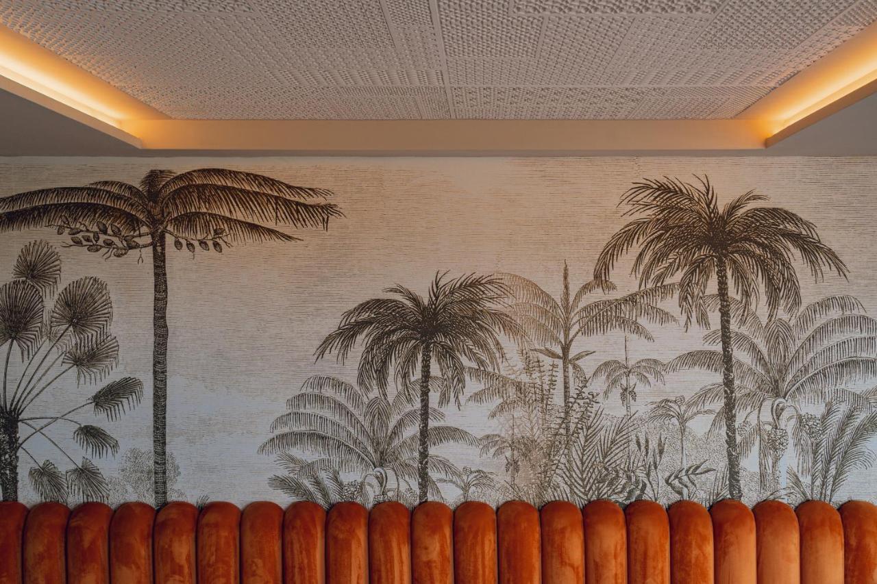 Hotel Jadali&Spa Marrakesch Exterior foto Palm trees on the wall of the lobby